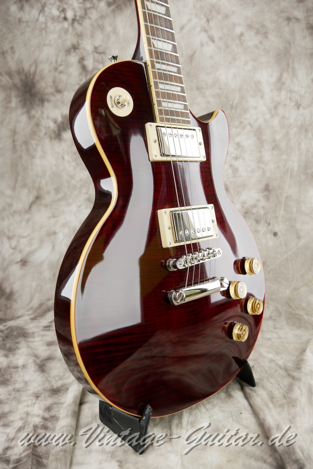 img/vintage/5845/Epiphone_Les_paul_tributeplus_2015_black cherry_china-009.JPG